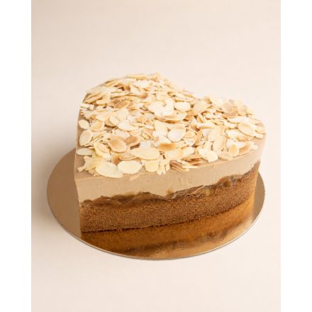 Szív alakú torta - Narancsos-kakaós kávétorta törökmogyoróval